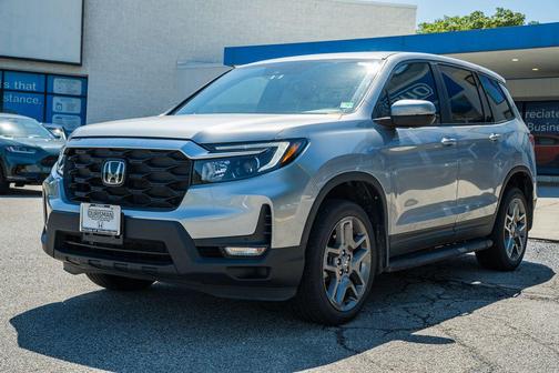 Lunar Silver Metallic 2023 Honda Passport AWD EX-L