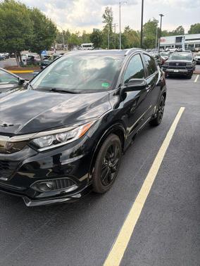 Crystal Black Pearl 2021 Honda HR-V AWD Sport