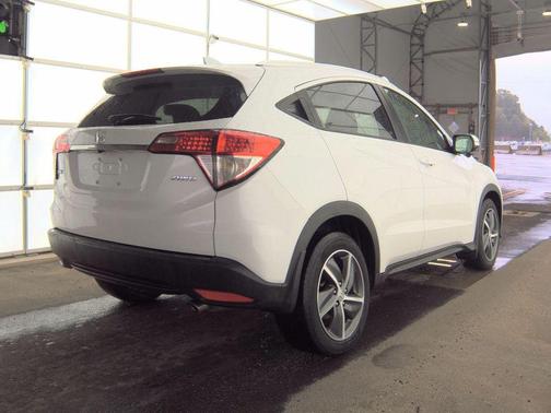 Platinum White Pearl 2021 Honda HR-V EX