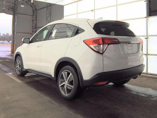 Platinum White Pearl 2021 Honda HR-V EX