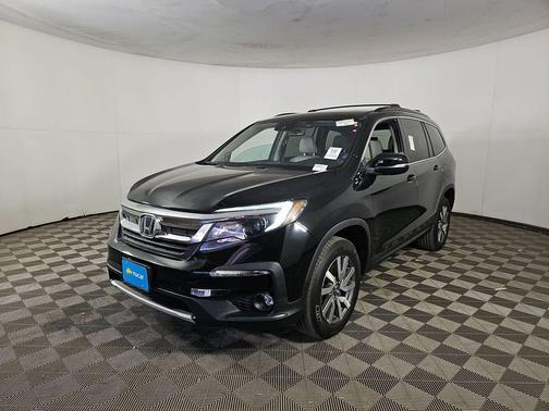 Crystal Black Pearl 2019 Honda Pilot EX-L