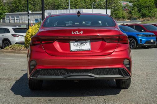 Currant Red 2023 Kia Forte LXS
