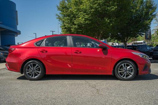 Currant Red 2023 Kia Forte LXS