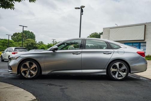 Silver Metallic 2018 Honda Accord Touring 2.0T