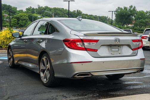 Silver Metallic 2018 Honda Accord Touring 2.0T