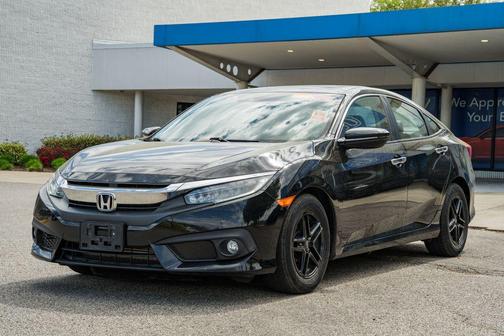 Crystal Black Pearl 2017 Honda Civic Touring