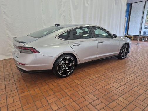 2025 Honda Accord Hybrid Base