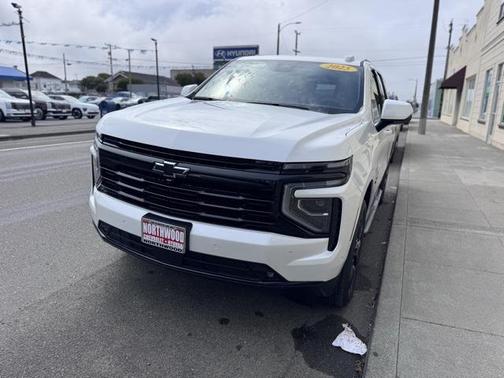 2025 Chevrolet Tahoe 4WD RST