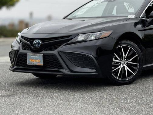 2024 Toyota Camry Hybrid SE