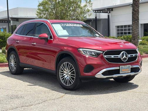 MANUFAKTUR Patagonia Red Metallic 2026 Mercedes-Benz GLC 300 Base