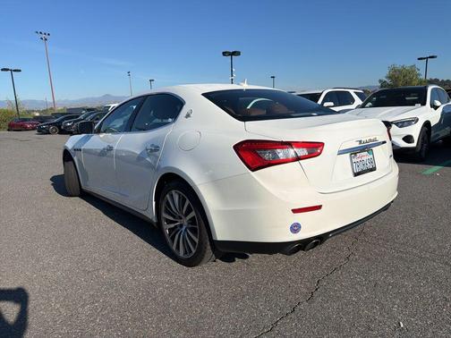 2016 Maserati Ghibli Base