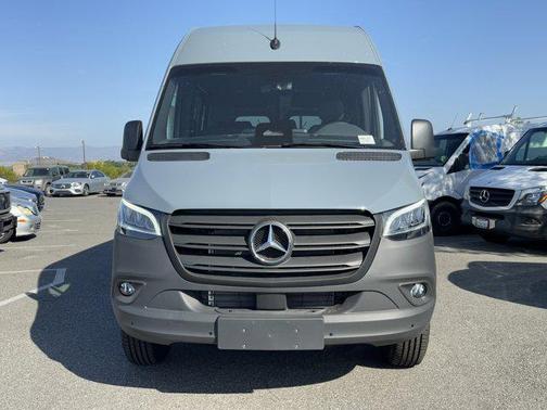 2025 Mercedes-Benz Sprinter 2500 Standard Roof