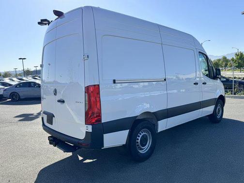 2025 Mercedes-Benz Sprinter 2500 Standard Roof