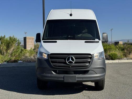 2025 Mercedes-Benz Sprinter 2500 Standard Roof