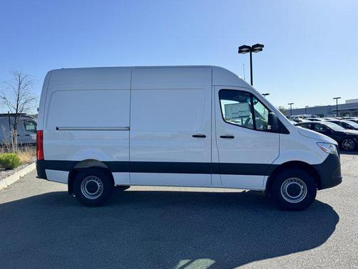 2025 Mercedes-Benz Sprinter 2500 Standard Roof