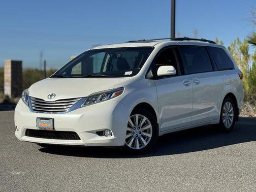2017 Toyota Sienna 