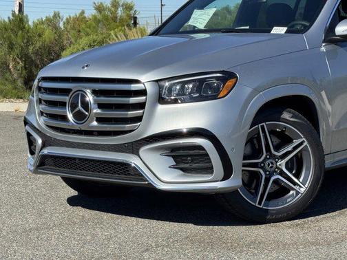 2025 Mercedes-Benz GLS 450 4MATIC