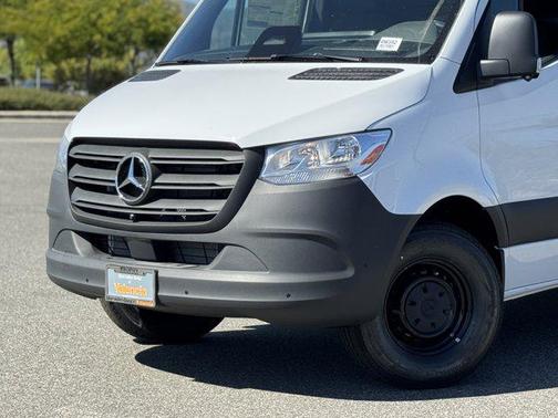 2025 Mercedes-Benz Sprinter 2500 Standard Roof