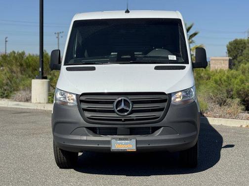 2025 Mercedes-Benz Sprinter 2500 Standard Roof