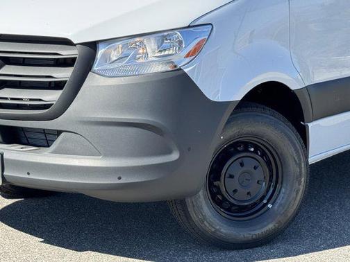 2025 Mercedes-Benz Sprinter 2500 Standard Roof