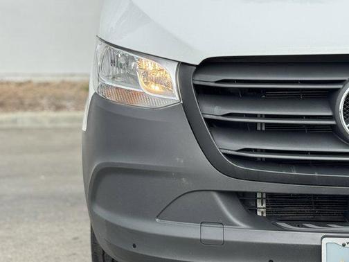 2024 Mercedes-Benz Sprinter 2500 Standard Roof
