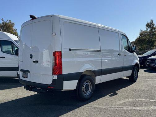 2025 Mercedes-Benz Sprinter 2500 Standard Roof