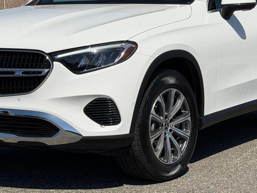 Polar White 2026 Mercedes-Benz GLC 300 4MATIC