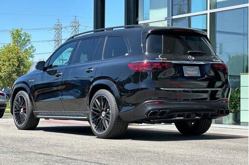 2025 Mercedes-Benz AMG GLS 63 Base