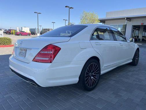 2010 Mercedes-Benz S-Class S 550