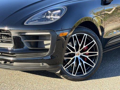 2023 Porsche Macan S