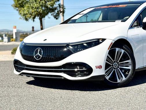 White 2023 Mercedes-Benz EQS 450 4MATIC