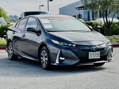 Magnetic Gray Metallic 2022 Toyota Prius Prime Limited