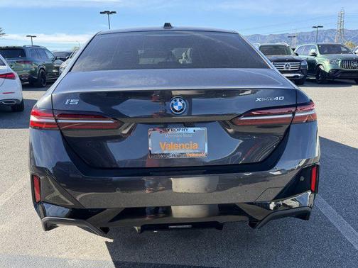 2025 BMW i5 xDrive40