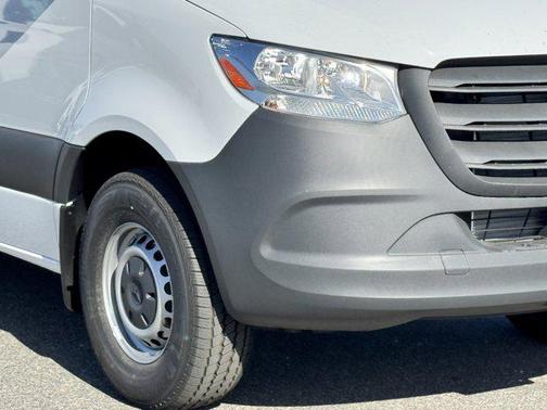 2025 Mercedes-Benz Sprinter 2500 Standard Roof