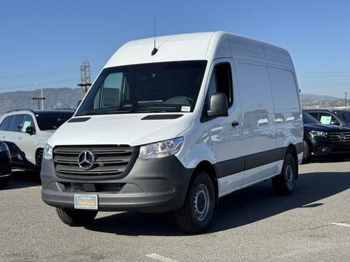 2025 Mercedes-Benz Sprinter 2500 Standard Roof