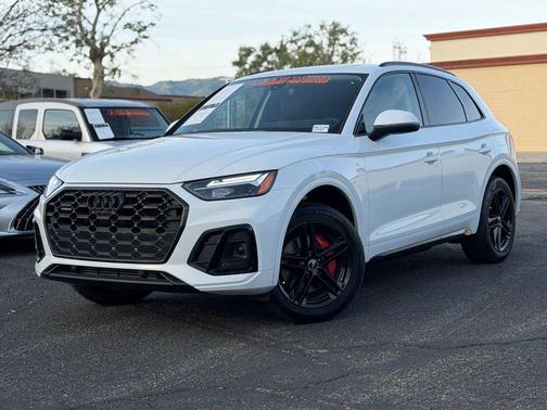 Glacier White Metallic 2022 Audi Q5 55 S line Premium Plus