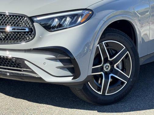 2026 Mercedes-Benz GLC 300 4MATIC