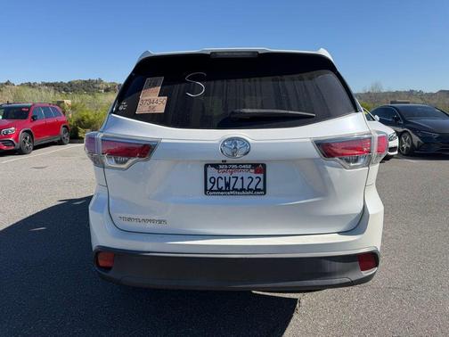 2016 Toyota Highlander LE
