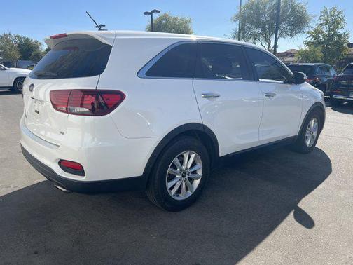 2020 Kia Sorento LX