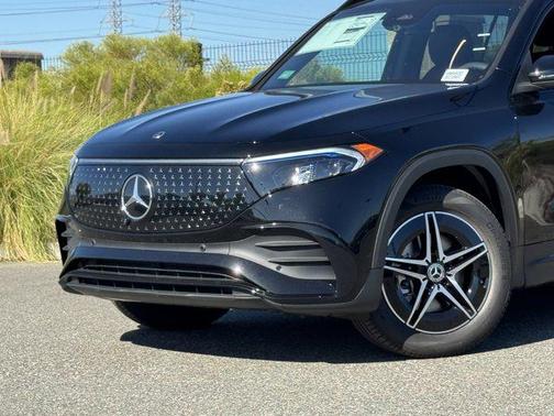 2025 Mercedes-Benz EQB 250 Base