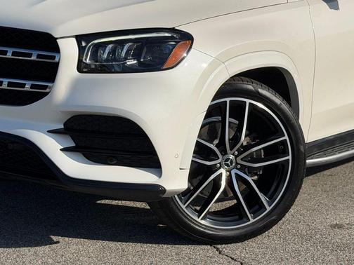 Diamond White 2022 Mercedes-Benz GLS 450 4MATIC