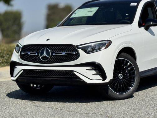 2025 Mercedes-Benz GLC 300 Base