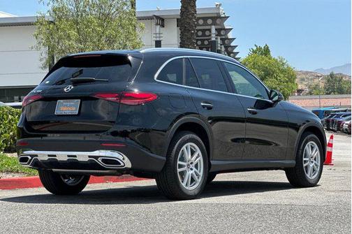 2025 Mercedes-Benz GLC 300 Base