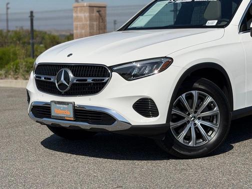 Polar White 2026 Mercedes-Benz GLC 300 4MATIC
