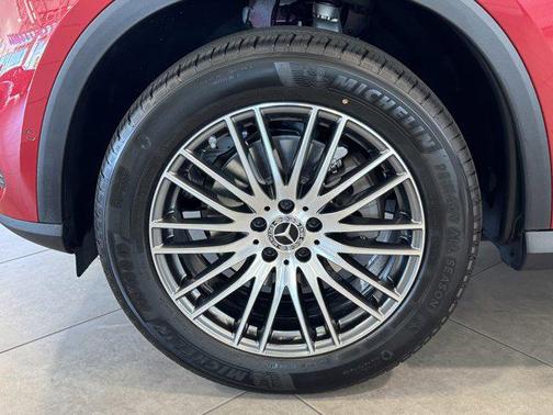 2026 Mercedes-Benz GLC 300 Base