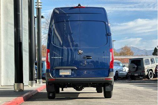 2025 Mercedes-Benz Sprinter 2500 Standard Roof