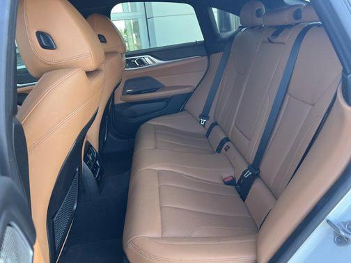 2024 BMW M440 i