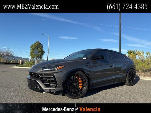 2021 Lamborghini Urus Graphite Capsule