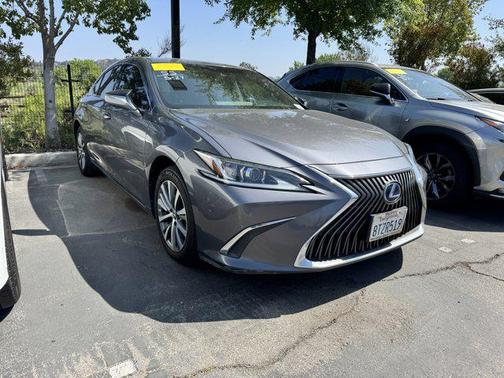 2021 Lexus ES 300h Base