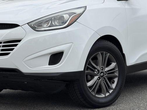 Winter White 2014 Hyundai TUCSON GLS